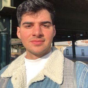 Meet your Posher, Firas